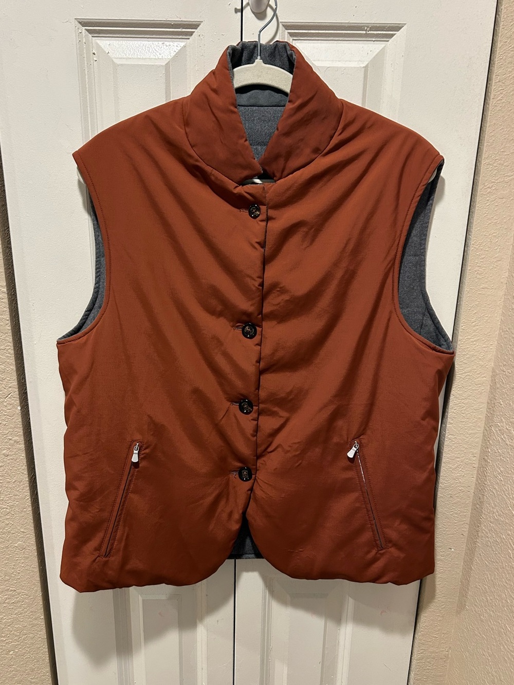 Eleventy Milano Loro Piana Fabric Quilted Reversible men’s Vest , size Large